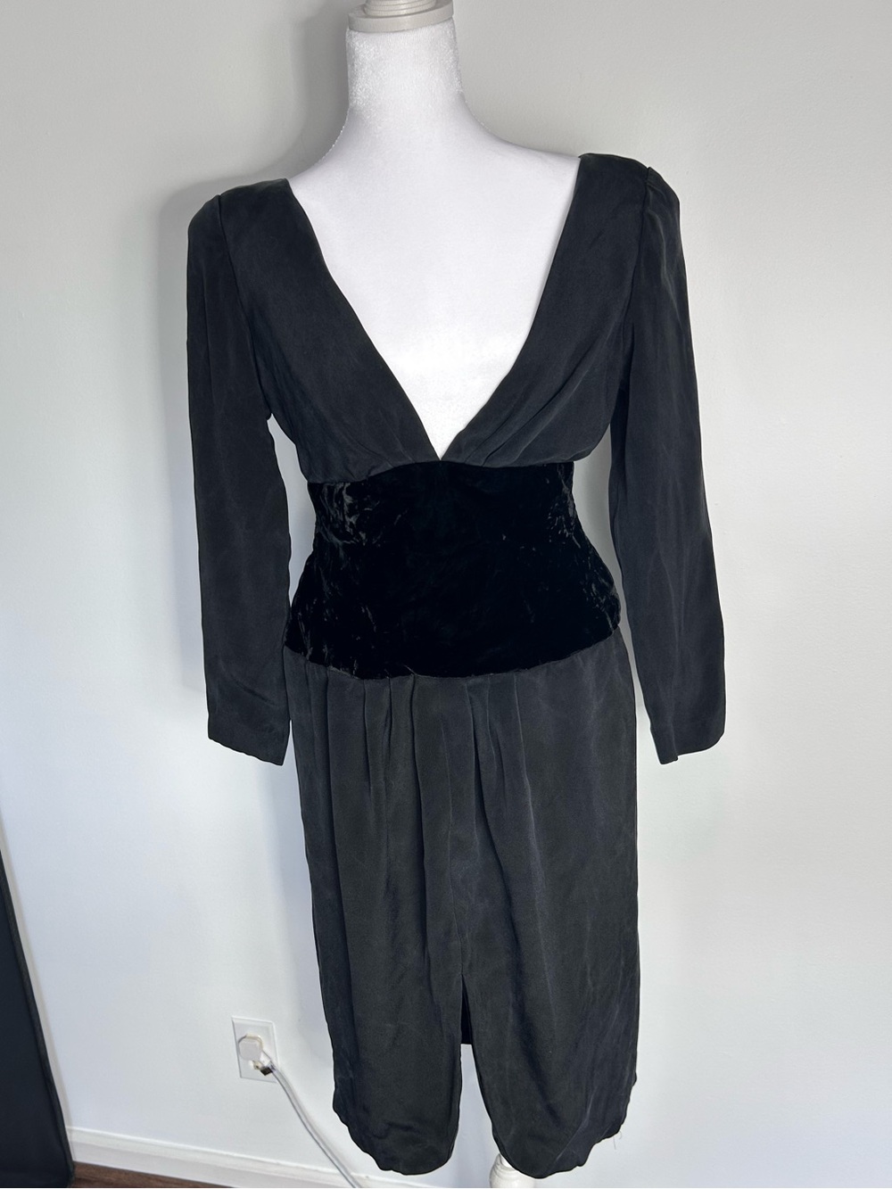 Carolyne Roehm Vintage Black Dress with Velvet - Size 10